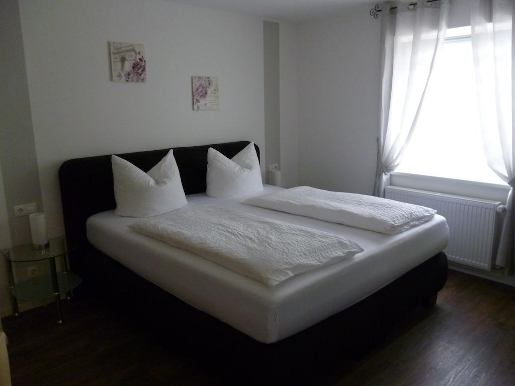 טריס-קארדן Hotel Garni Reis חדר תמונה